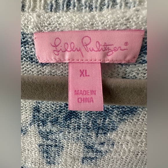 EUC Lilly Pulitzer Edie Sweater Pack Your Trunk Blue White Elephants Size XL - Picture 3 of 6